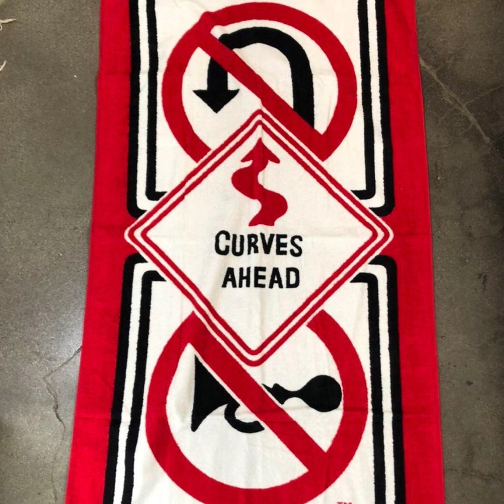 Vintage 1990s “curves ahead” beach towel 90s swimwear